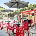 De Tennis Piscine Aire De Jeux Saint-Raphael (Var)