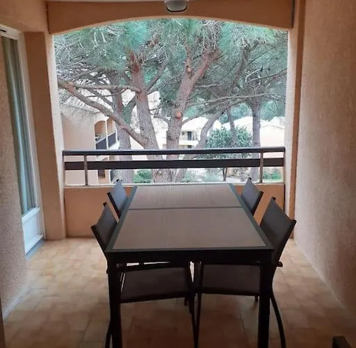 De Tennis Piscine Aire De Jeux